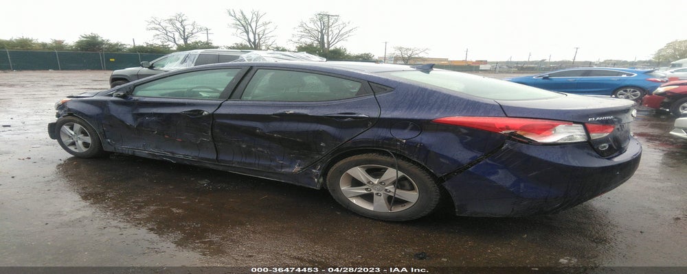 5NPDH4AE4DH431283 2013 HYUNDAI ELANTRA photo no. 3
