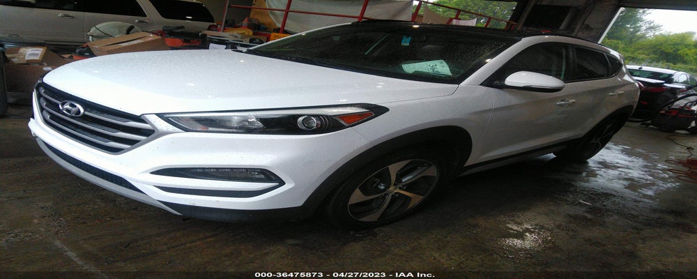 KM8J33A27HU572440 2017 HYUNDAI TUCSON photo no. 2