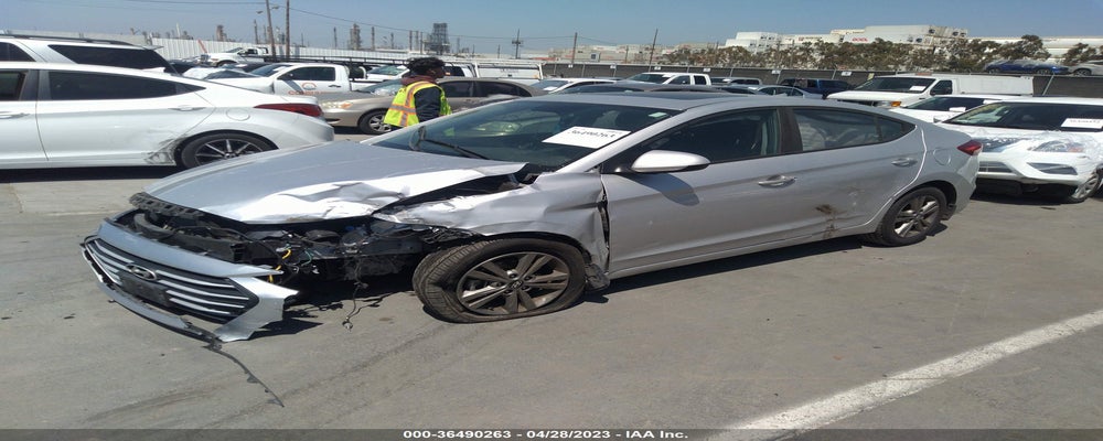 5NPD84LF0JH270156 2018 HYUNDAI ELANTRA photo no. 2