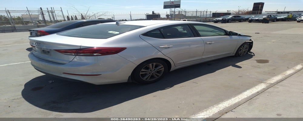 5NPD84LF0JH270156 2018 HYUNDAI ELANTRA photo no. 4