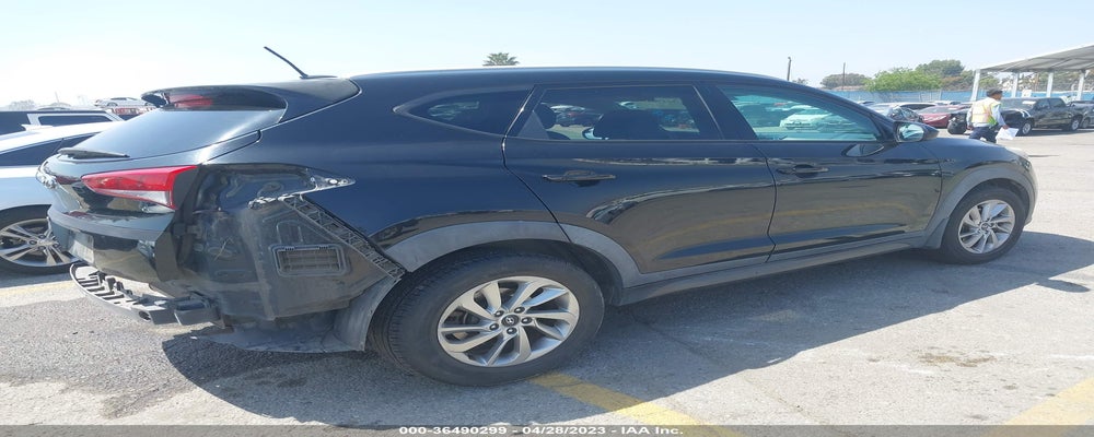 KM8J33A41GU028483 2016 HYUNDAI TUCSON photo no. 4