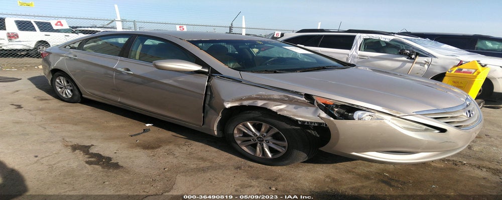 5NPEB4AC2BH011958 2011 HYUNDAI SONATA photo no. 1