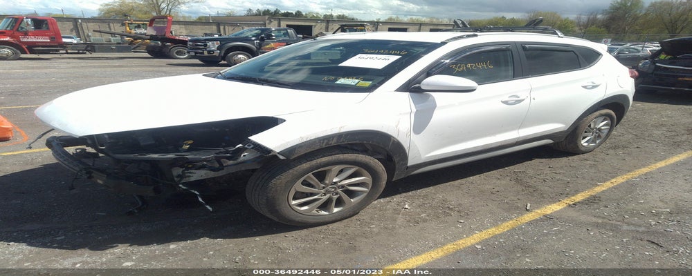 KM8J3CA48JU757121 2018 HYUNDAI TUCSON photo no. 2