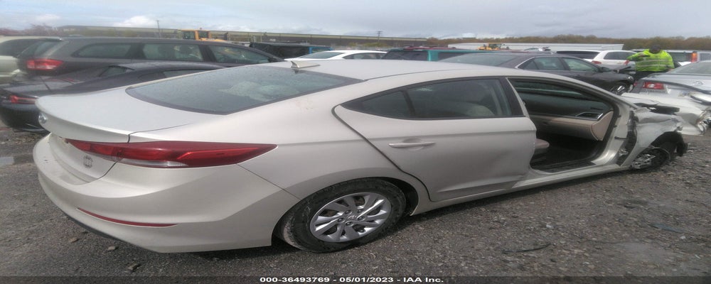 KMHD74LF7HU087268 2017 HYUNDAI ELANTRA photo no. 4