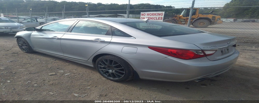 5NPEC4AC7BH271897 2011 HYUNDAI SONATA photo no. 3