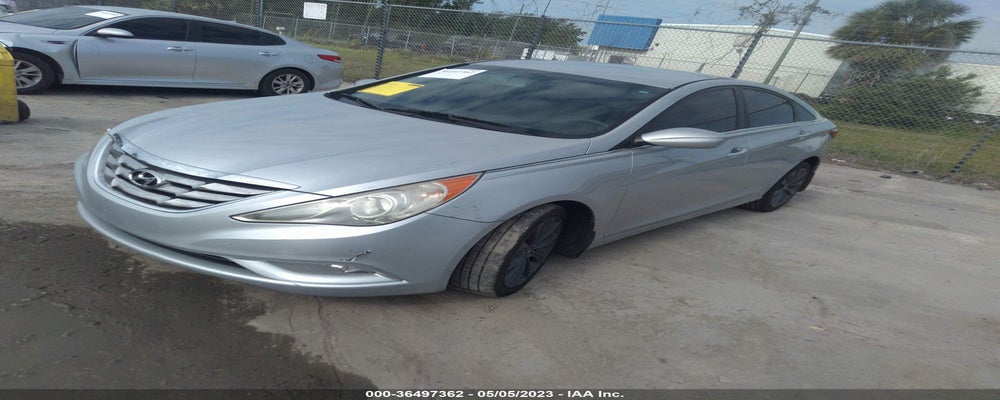 5NPEC4AC6BH255593 2011 HYUNDAI SONATA photo no. 2