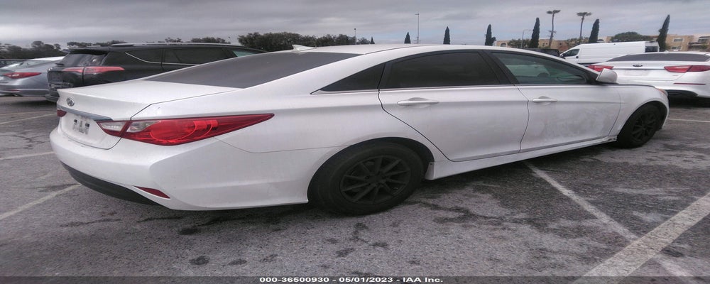 5NPEB4AC4EH827137 2014 HYUNDAI SONATA photo no. 4