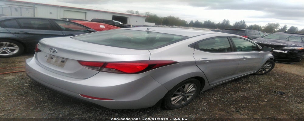 5NPDH4AE7FH632386 2015 HYUNDAI ELANTRA photo no. 4