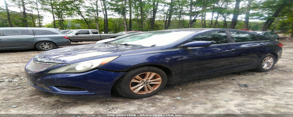 5NPEB4AC1BH222360 2011 HYUNDAI SONATA photo no. 2