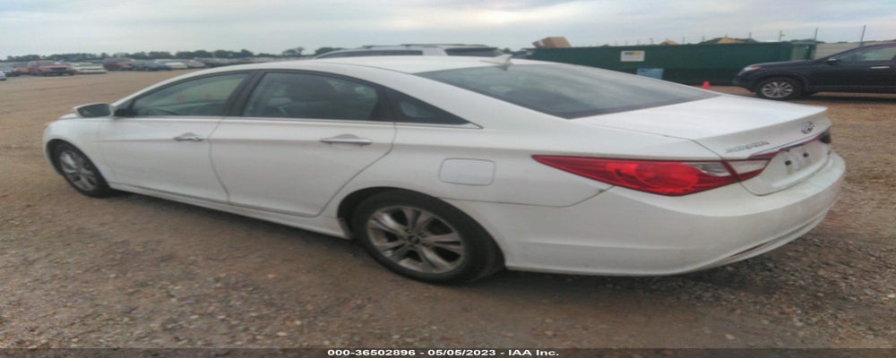 5NPEC4AC1BH045001 2011 HYUNDAI SONATA photo no. 3