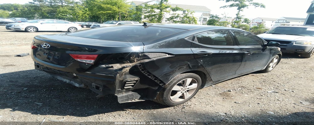 5NPDH4AE4DH335721 2013 HYUNDAI ELANTRA photo no. 4