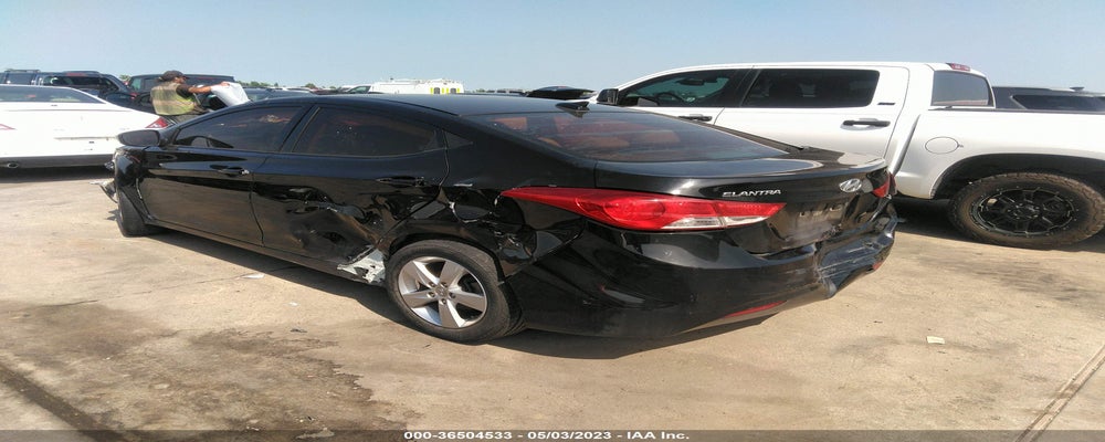 5NPDH4AEXDH443938 2013 HYUNDAI ELANTRA photo no. 3