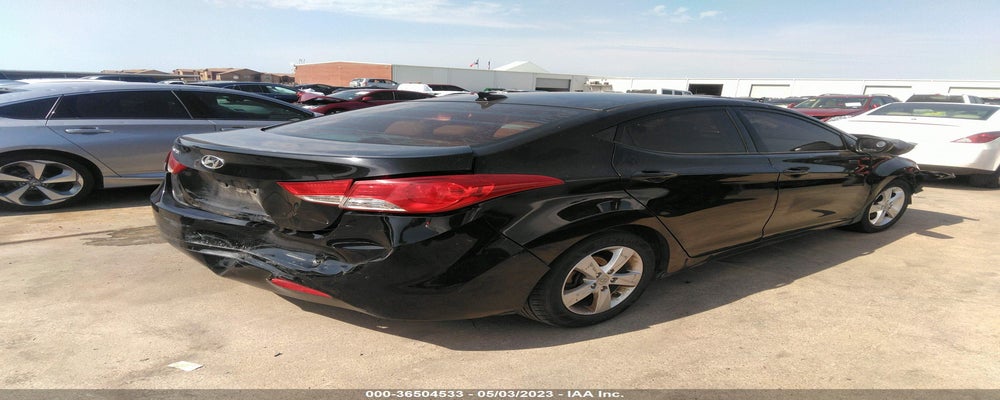 5NPDH4AEXDH443938 2013 HYUNDAI ELANTRA photo no. 4