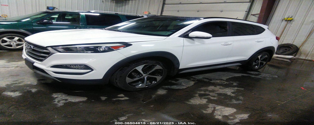 KM8J3CA27HU567982 2017 HYUNDAI TUCSON photo no. 2