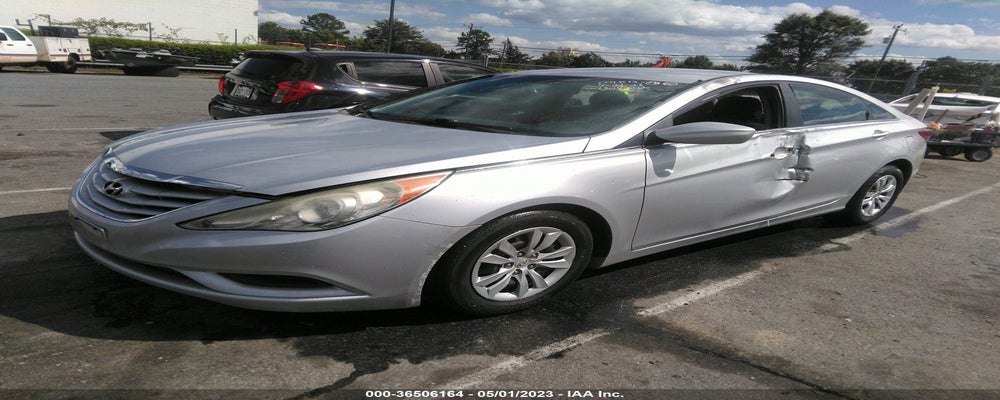 5NPEB4AC7BH006531 2011 HYUNDAI SONATA photo no. 2