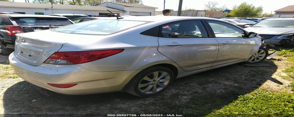 KMHCU4AE5CU243251 2012 HYUNDAI ACCENT photo no. 4