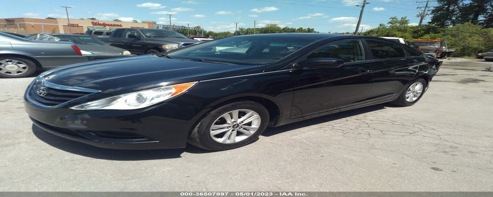 5NPEB4AC0BH204772 2011 HYUNDAI SONATA photo no. 2