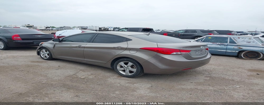 5NPDH4AE2DH324135 2013 HYUNDAI ELANTRA photo no. 3
