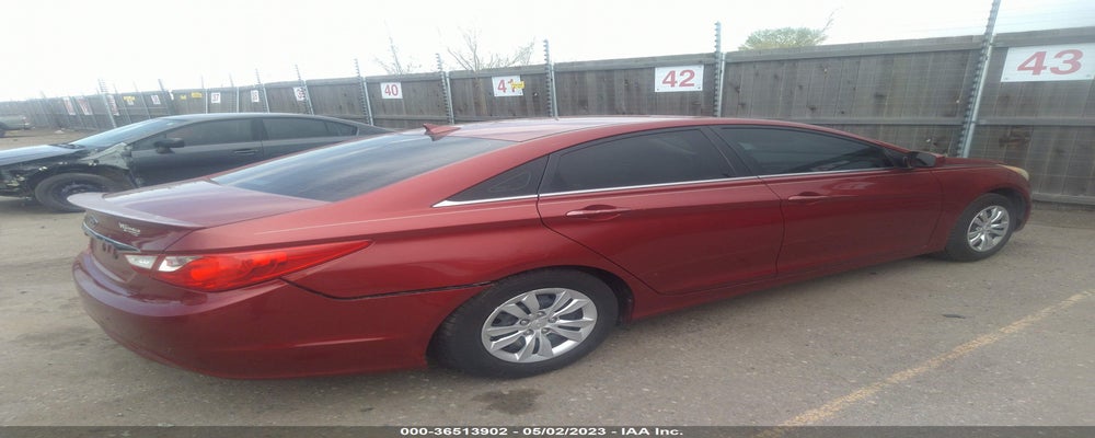 5NPEB4ACXBH230831 2011 HYUNDAI SONATA photo no. 4