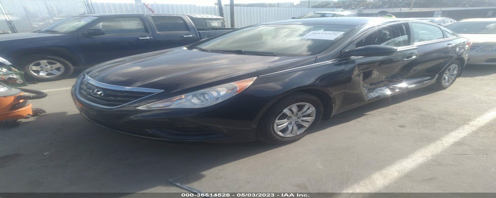 5NPEB4ACXBH264784 2011 HYUNDAI SONATA photo no. 2