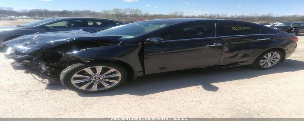 5NPEC4AC7BH123278 2011 HYUNDAI SONATA photo no. 2