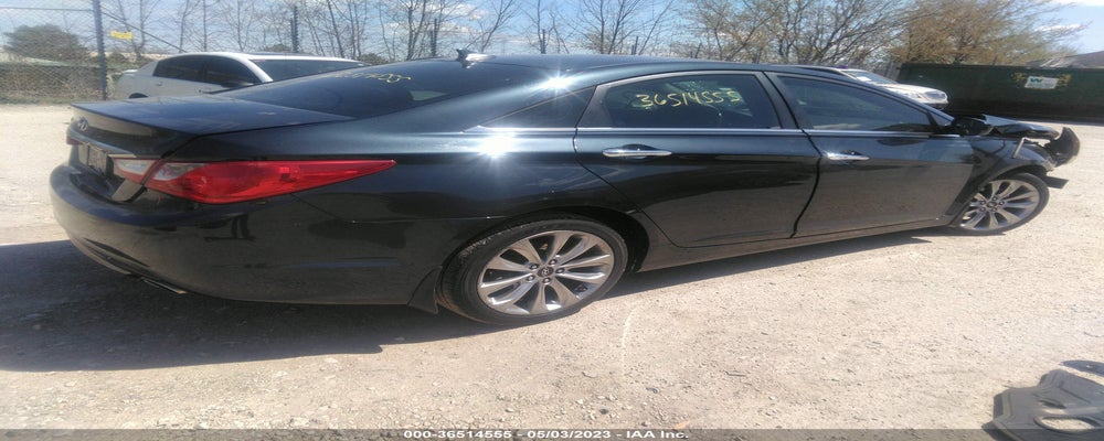5NPEC4AC7BH123278 2011 HYUNDAI SONATA photo no. 4