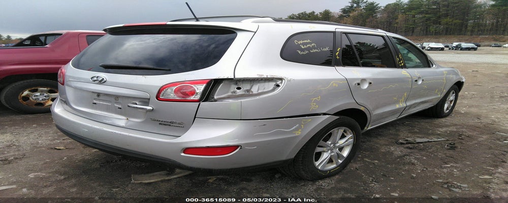 5XYZKDAGXBG026204 2011 HYUNDAI SANTA FE photo no. 4