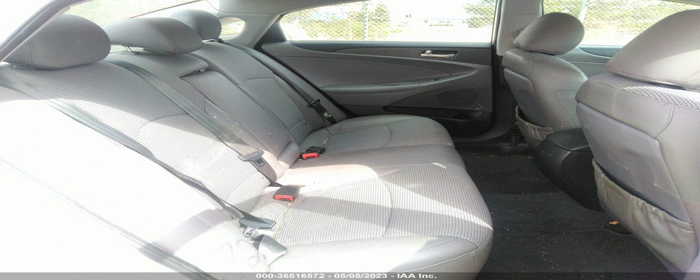 5NPEC4ACXBH251739 2011 HYUNDAI SONATA photo no. 8