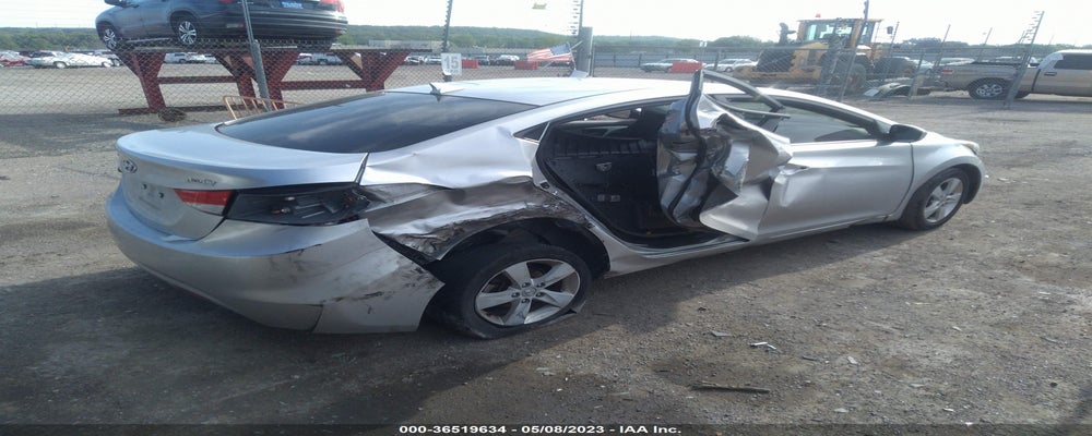 5NPDH4AE0BH011758 2011 HYUNDAI ELANTRA photo no. 4