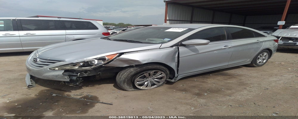5NPEB4AC6BH232463 2011 HYUNDAI SONATA photo no. 2
