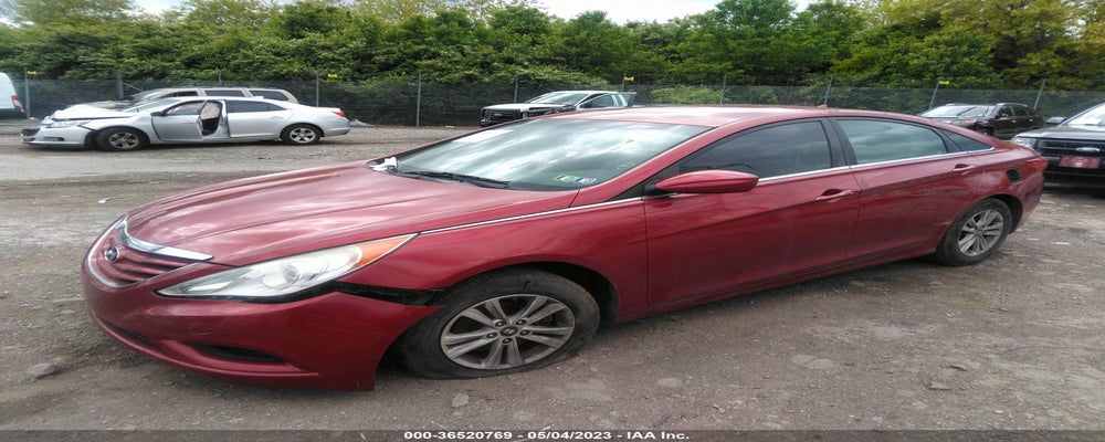 5NPEB4AC7BH165162 2011 HYUNDAI SONATA photo no. 2