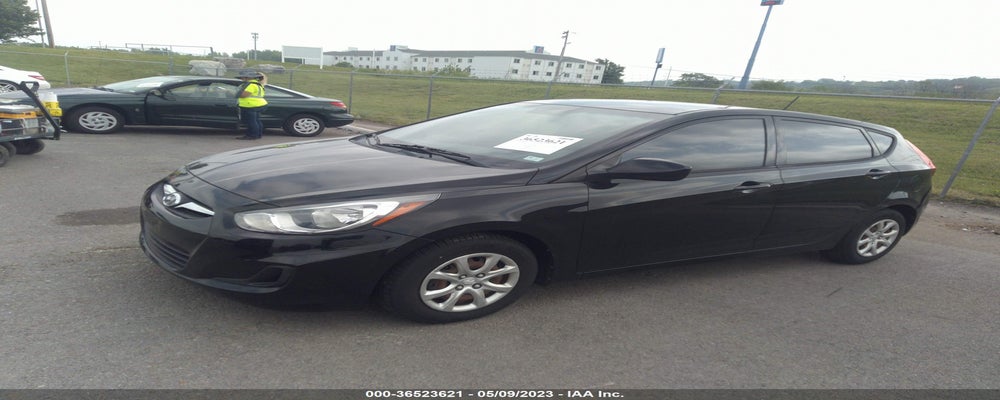 KMHCT5AE3DU136726 2013 HYUNDAI ACCENT photo no. 2