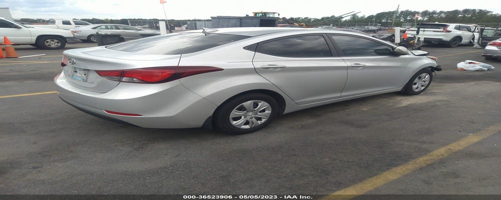 5NPDH4AE1GH696425 2016 HYUNDAI ELANTRA photo no. 4