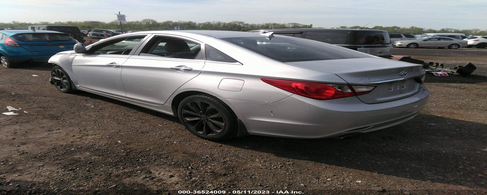 5NPEC4ABXBH190688 2011 HYUNDAI SONATA photo no. 3