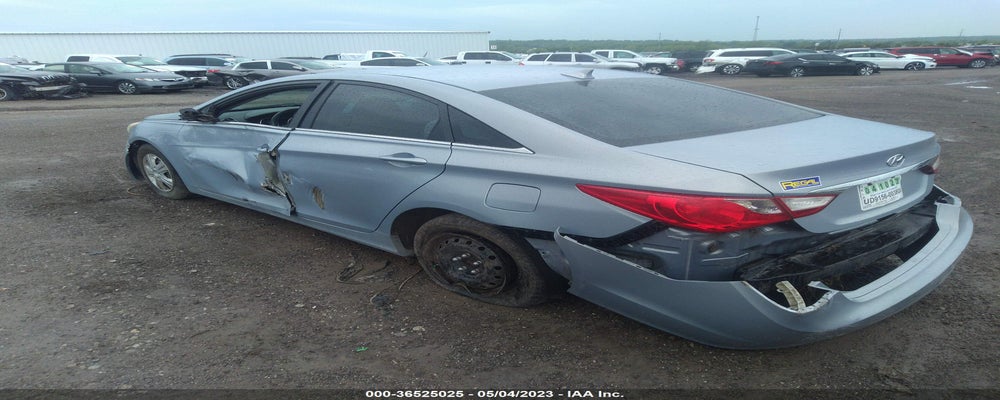 5NPEB4ACBBH300844 2011 HYUNDAI SONATA photo no. 3