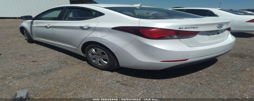 5NPDH4AE0GH755996 2016 HYUNDAI ELANTRA photo no. 3