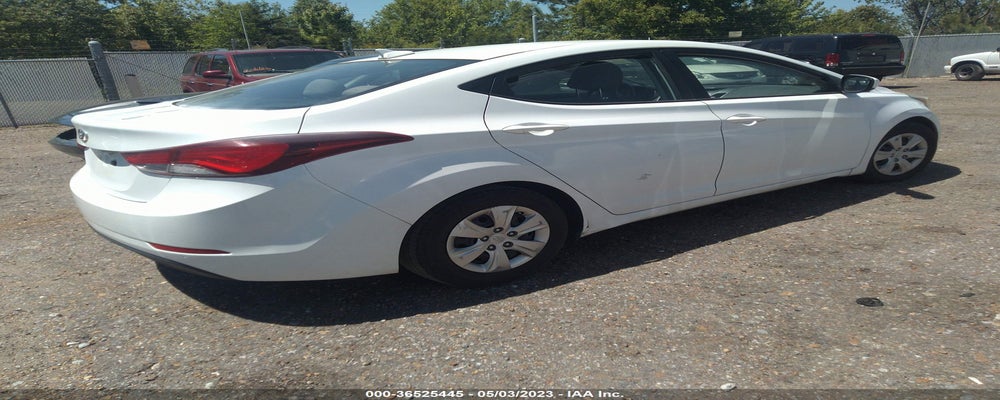 5NPDH4AE0GH755996 2016 HYUNDAI ELANTRA photo no. 4