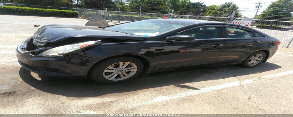 5NPEB4AC8BH135488 2011 HYUNDAI SONATA photo no. 2
