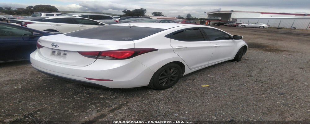 5NPDH4AE3FH572820 2015 HYUNDAI ELANTRA photo no. 4