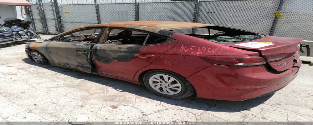 5NPD74LF3JH333768 2018 HYUNDAI ELANTRA photo no. 3