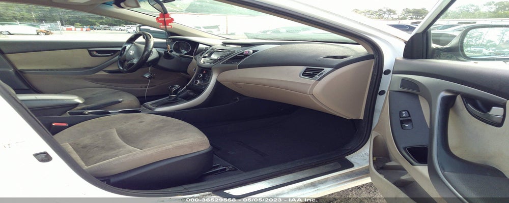 5NPDH4AE4GH684608 2016 HYUNDAI ELANTRA photo no. 5