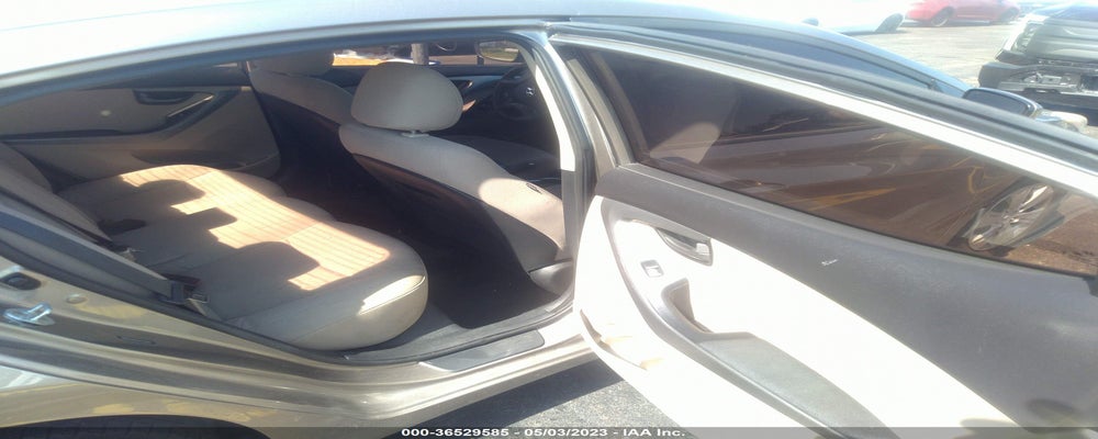 5NPDH4AE8GH755664 2016 HYUNDAI ELANTRA photo no. 8
