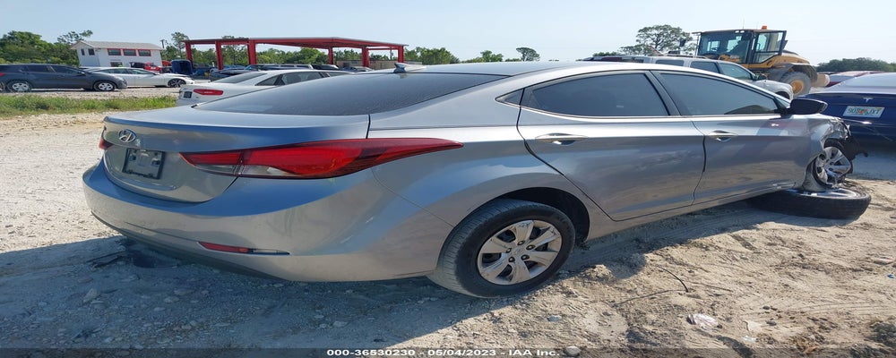 5NPDH4AE0GH666297 2016 HYUNDAI ELANTRA photo no. 4