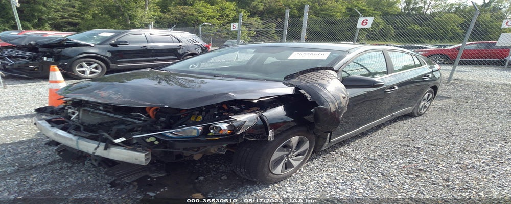 KMHC75LC3HU031397 2017 HYUNDAI IONIQ HYBRID photo no. 2
