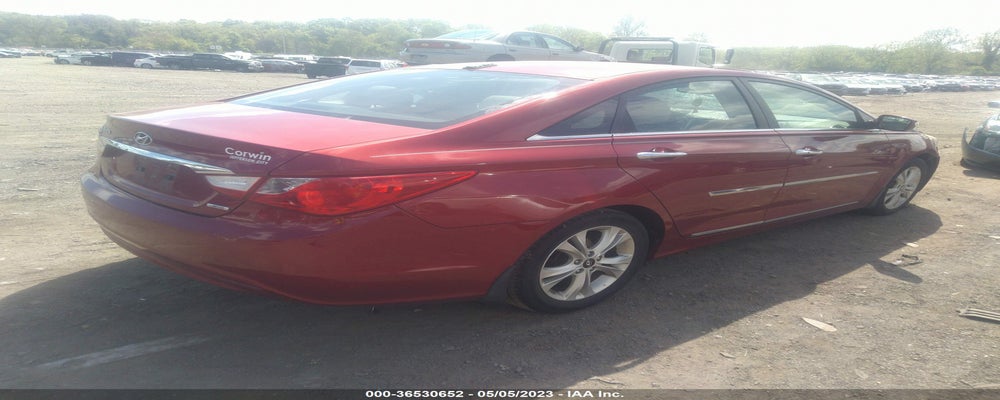 5NPEC4AC3BH154978 2011 HYUNDAI SONATA photo no. 4