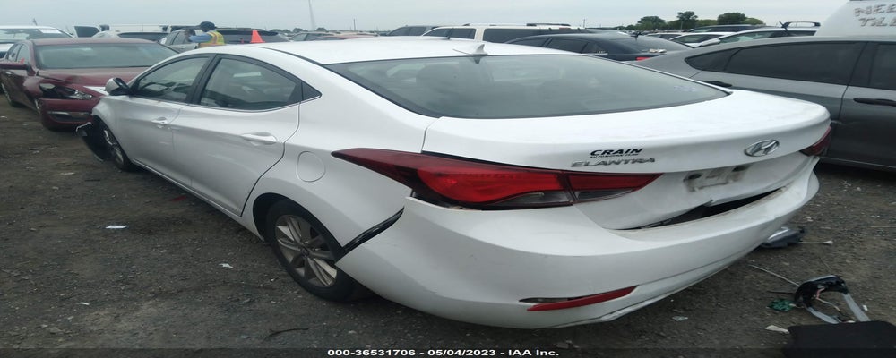 5NPDH4AEXFH589033 2015 HYUNDAI ELANTRA photo no. 3