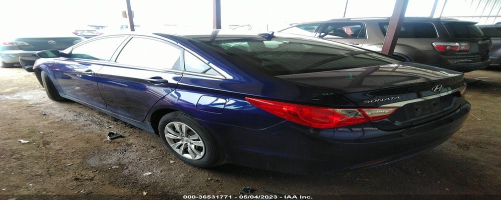 5NPEB4AC8CH4713   2012 HYUNDAI SONATA photo no. 3