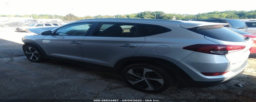 KM8J33A25GU130674 2016 HYUNDAI TUCSON photo no. 3