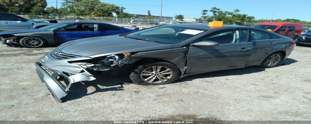 5NPEB4AC0DH749261 2013 HYUNDAI SONATA photo no. 2