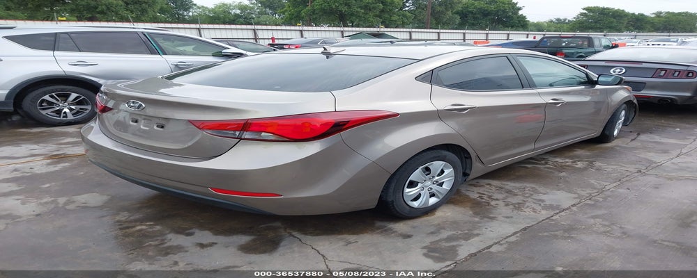 5NPDH4AE2GH674787 2016 HYUNDAI ELANTRA photo no. 4